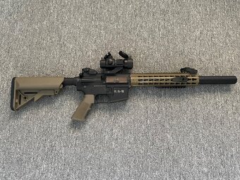 Airsoftový samopal M4 - 2