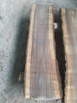 Ořechové fošny - 2