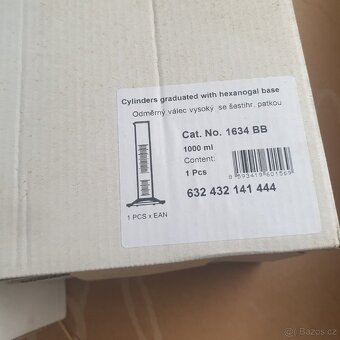 Laboratorní sklo Kavalier odmerný válec - 2