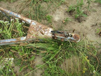 maringotka za 15000 kč Kdysi vvčelín - 2