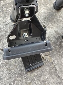 Nosič na Ford Fusion - příčníky - 2