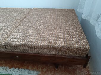 Dvě staré, ale zachovalé válendy (ideálně k sobě) - 2