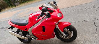 Triumph sprint 955 - 2