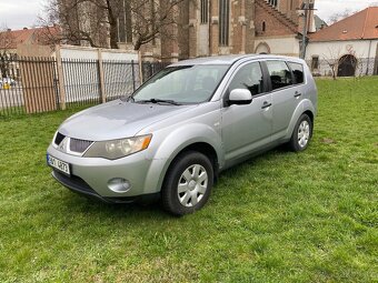 Mitsubishi Outlander 2.0 DiD 4x4 - 2