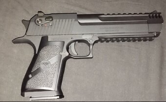 Prodám Desert EAGLE - 2
