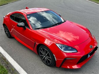 TOYOTA GR86 2.4 6MT - TOP - 2