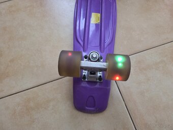 Prodám skateboard. - 2