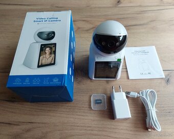 Chytrá WiFi monitorovací kamera s displejem SriHome - 2