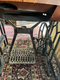 Prodám funkční šicí stroj Bobbin - 2
