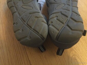 Keen cnx velikost 36 - 2