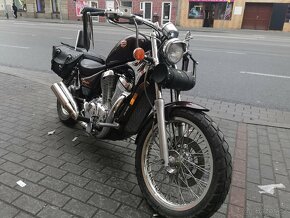 Suzuki VS700 Intruder - 2