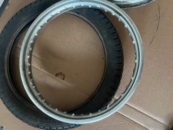 Prodam puvodni rafky a pneu Jawa Perak - 2