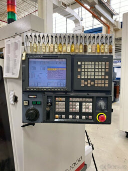 Vertikální obráběcí centrum Cincinnati Arrow 1000 ERM CNC - 2