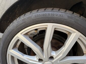 ALU KOLA JAPAN RACING 5X112 R19 + PNEU 235/40 R19 - 2