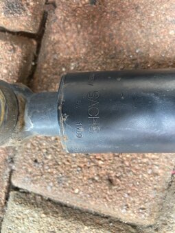 Sachs zadní tlumiče na clk w208 - 2