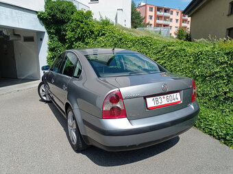 Volkswagen Passat 1.9 TDI 96 kW - 2