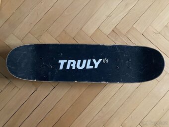 Obyčejný skateboard o délce 80 cm - 2