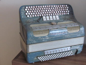 Accordiola harmonika-italska. - 2