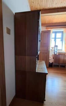 Vitrína/komoda/malý příborník - 2