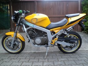 Moto HYOSUNG GT 125 COMET - 2