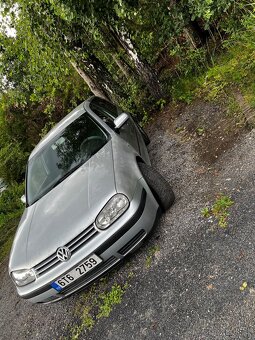 Golf 4 - 2