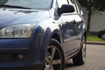 Ford Focus MK2 kombi 1,6 benzin 85kW - 2