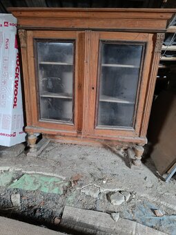 Kredenc vrchní díl , starožitný - 2