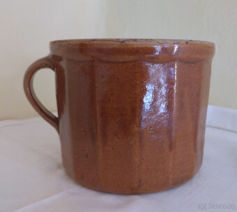 kameninový hrnec glazovaný, hranovaný - 2