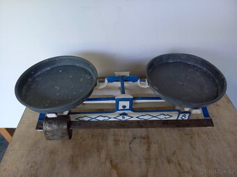 Staré kuchyňské váhy - 2