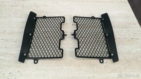 Honda XRV 650, 750 Africa Twin Mriežka chladiča - 2