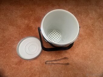 Termoizolační nádoba na led - 2