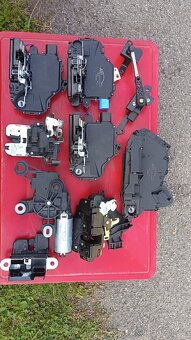 Zamky Octavia II.. Nové.... - 2