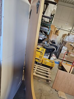 Kancelářský stůl - 2