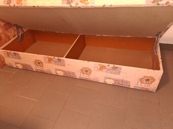 Čalouněná válenda - 2