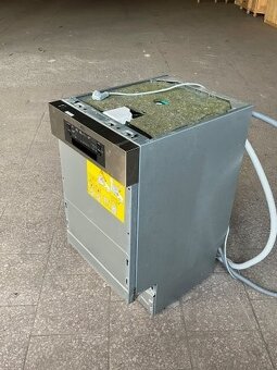 Prodej vestavné myčky AEG - 2