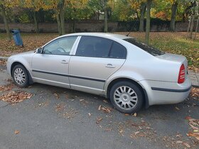 Prodám levné náhradní díly z škoda superb I 1 rok 2003 1.8i - 2