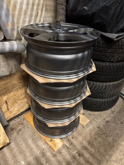 Litá kola Dezent 5x112, 7Jx17H2, ET 45 - 2