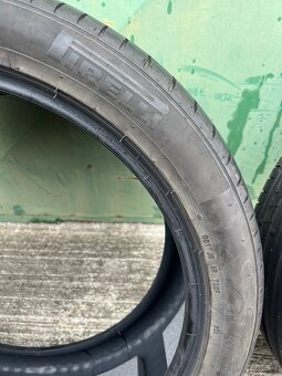 Pneu 285/40 R22 - 2