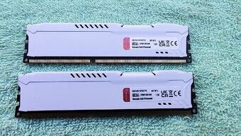 Kingston 16GB DDR3 1866Mhz (bílé) - 2