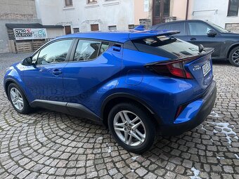 TOYOTA C-HR 1,8 Hybrid 72 kW, 12/2020 395 000,00 Kč bez DPH - 2