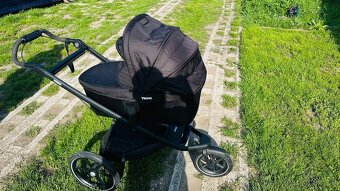 Thule Urban Glide 2 Black on Black - 2