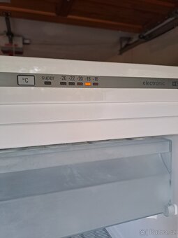 Mrazák šuplíkový Siemens 220 l - 2