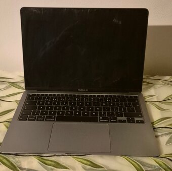 MacBook Air 13" Retina CZ Vesmírně šedý 2020 - 2