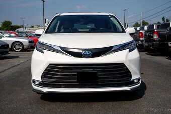 Toyota Sienna XLE 2022 – Gas/Electric Hybrid - 2