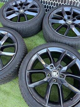 Škoda Octavia 3 RS - GEMINI - 225/40 R18 ZIMNÍ - 2
