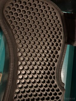 Tlumící dečka Acavallo MEMO +  GEL s výkrojem na kohoutek - 2