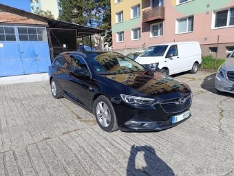 Opel Insignia B Sport Tourer Benzín - 2