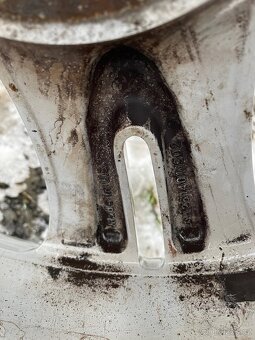 Mercedes R  5x112, 8Jx18, zimní pneu Michelin 255/60-18 - 2