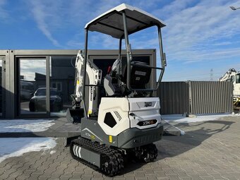 Minibagr XTM X10s PRO 1000 kg - 2