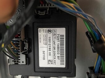 Leva přední stahovačka Volvo V70 III - 2